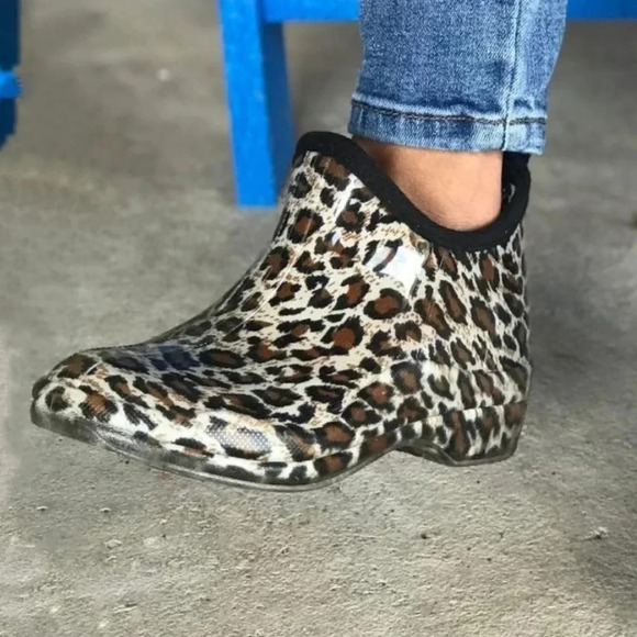New! Corkys Stormy Cheetah Ankle Rain Boots - Picture 2 of 4